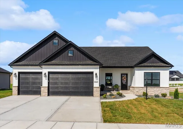 Photo 1 of Single family home for sale at 3023 Mobile Dr, Glen Carbon, IL 62034 | MLS# MIS26047186 | Listing updated on 2026-09-14
