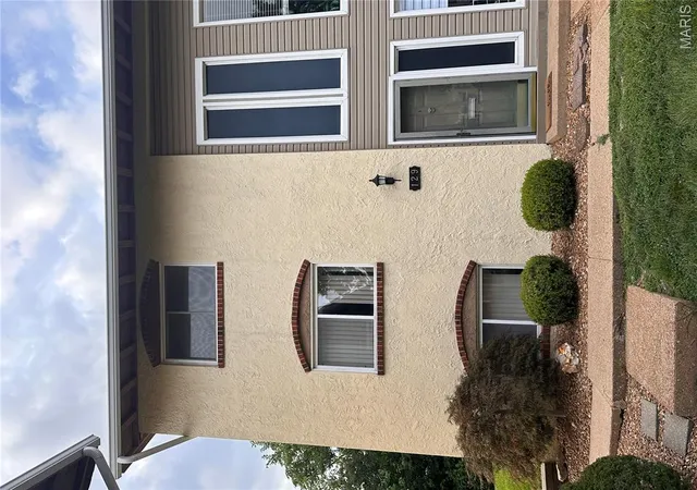 Photo 1 of Townhouse for sale at 129 Carmel Woods Dr, Ellisville, MO 63021 | MLS# MIS26047266 | Listing updated on 2026-09-12