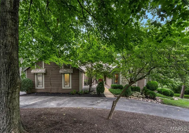 Photo 2 of Sale Pending at 436 Shadowridge Ct, Wildwood, MO 63011 | MLS# MIS26047436 | Listing updated on 2026-09-14