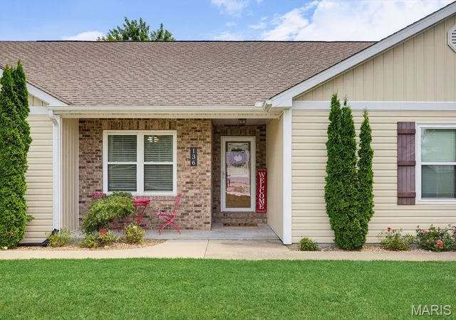 Photo 3 of Single family home for sale at 136 Raspberry Ln, Jackson, MO 63755 | MLS# MIS26047490 | Listing updated on 2026-09-12