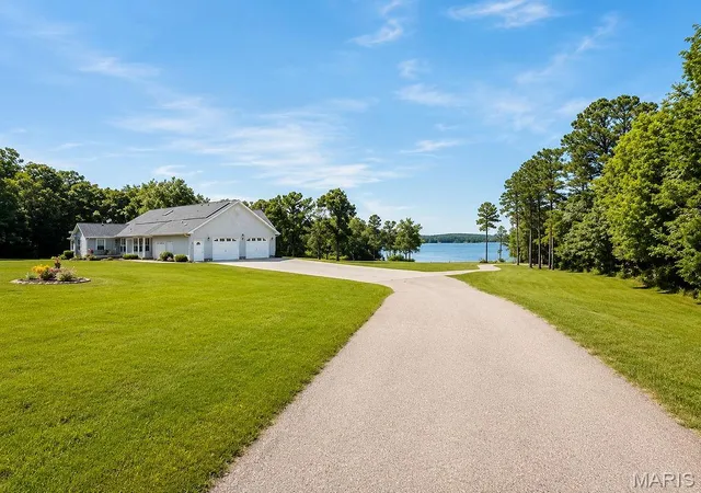 Photo 3 of Single family home for sale at 11262 Sunwood Rd, Potosi, MO 63664 | MLS# MIS26047583 | Listing updated on 2026-09-15