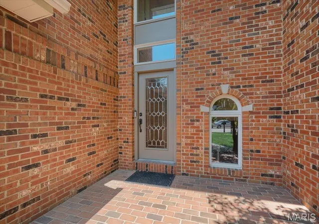 Photo 2 of Townhouse for sale at 2 Pine Hollow Court, Edwardsville, IL 62025 | MLS# MIS26047607 | Listing updated on 2026-10-07