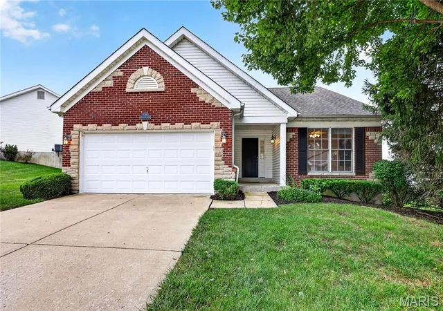 Photo 2 of Single family home for sale at 548 Boulder River Dr, O Fallon, MO 63368 | MLS# MIS26047696 | Listing updated on 2026-09-15