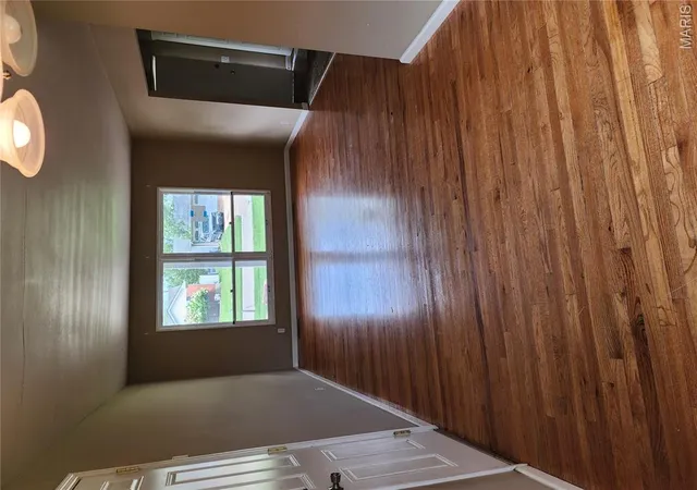 Photo 2 of Single family home for sale at 2960 Devonshire Dr, Florissant, MO 63033 | MLS# MIS26047871 | Listing updated on 2026-10-30