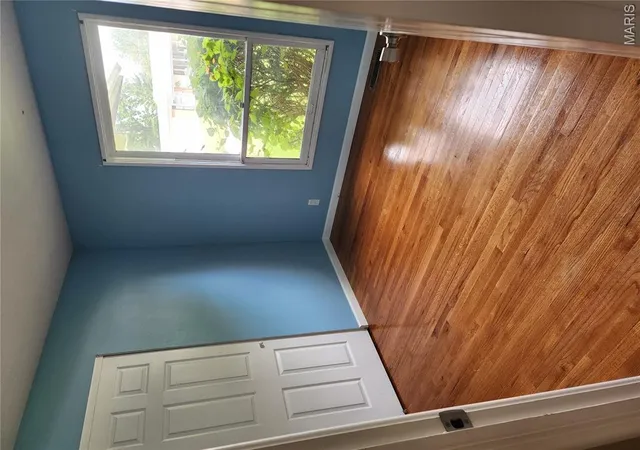Photo 3 of Single family home for sale at 2960 Devonshire Dr, Florissant, MO 63033 | MLS# MIS26047871 | Listing updated on 2026-10-30
