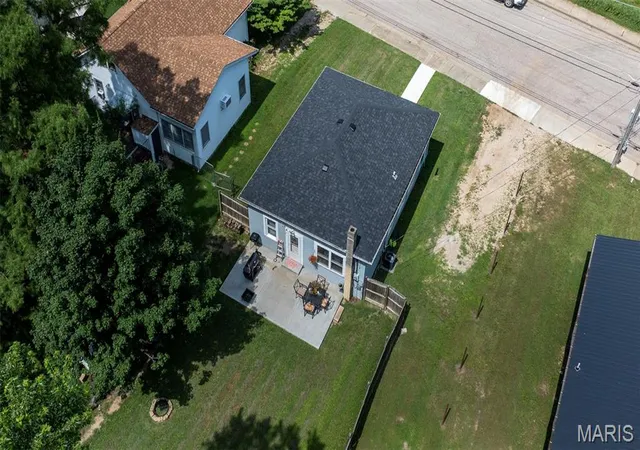 Photo 3 of Single family home for sale at 239 Center Street, Sullivan, MO 63080 | MLS# MIS26047968 | Listing updated on 2026-09-09