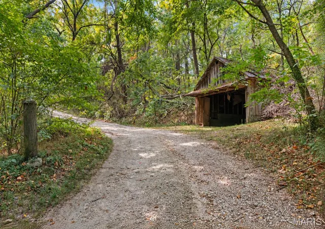 Photo 3 of Single family home for sale at 15 Penrod Ln, Hermann, MO 65041 | MLS# MIS26047990 | Listing updated on 2026-09-15