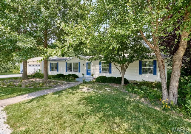 Photo 1 of Manufactured home for sale at 141 Sun Haven Dr, Silex, MO 63377 | MLS# MIS26048121 | Listing updated on 2026-10-03