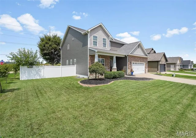 Photo 3 of Single family home for sale at 799 Allenbrook Ave, O Fallon, IL 62269 | MLS# MIS26048122 | Listing updated on 2026-09-24