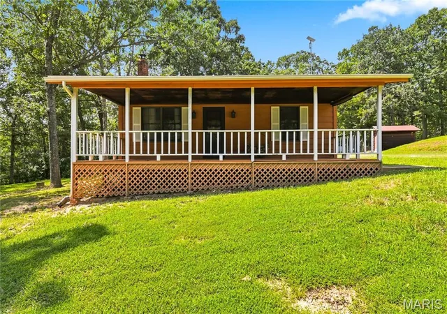 Photo 1 of Sale Pending at 544 Anaconda Rd, Saint Clair, MO 63077 | MLS# MIS26048299 | Listing updated on 2026-09-15