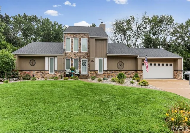 Photo 3 of Single family home for sale at 1006 Patti Ct, Red Bud, IL 62278 | MLS# MIS26048310 | Listing updated on 2026-10-15