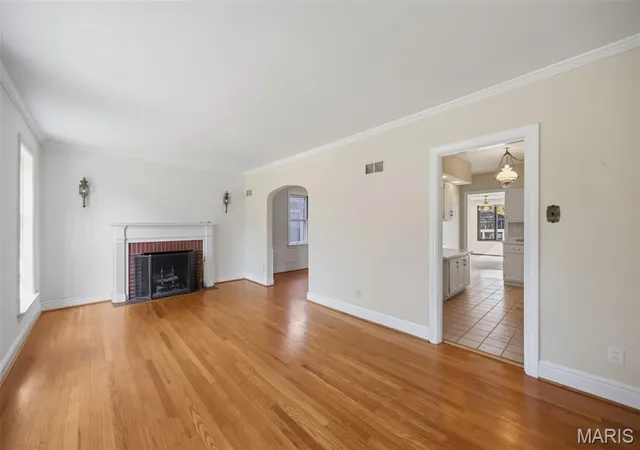 Photo 4 of Sale Pending at 6067 Lansdowne Ave, Saint Louis, MO 63109 | MLS# MIS26048341 | Listing updated on 2026-10-14