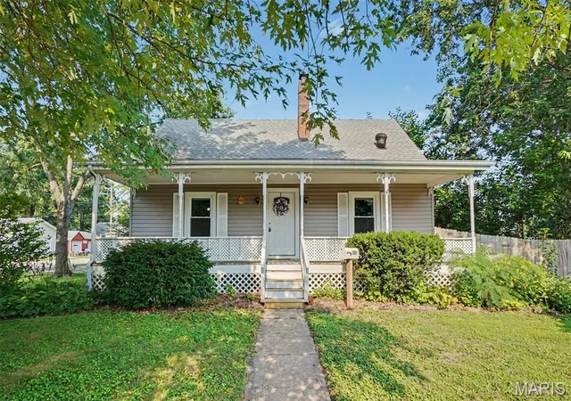 Photo 1 of Sale Pending at 501 Steinhagen Rd, Warrenton, MO 63383 | MLS# MIS26048393 | Listing updated on 2026-09-11