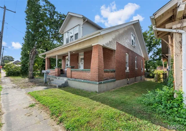 Photo 3 of Sale Pending at 609 Themis St, Cape Girardeau, MO 63701 | MLS# MIS26048397 | Listing updated on 2026-09-11