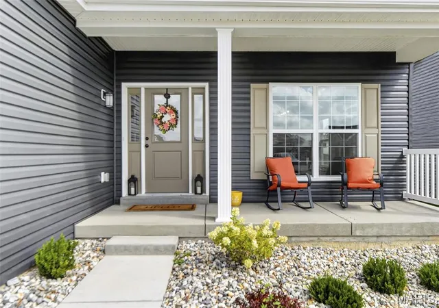 Photo 3 of Single family home for sale at 403 Yellow Rose Ct, Wentzville, MO 63385 | MLS# MIS26048408 | Listing updated on 2026-09-27