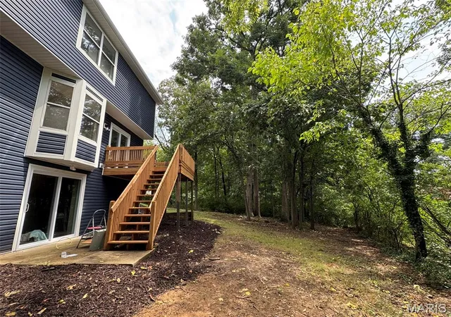 Photo 3 of Single family home for sale at 6 Whispering Rock Ct, O Fallon, MO 63366 | MLS# MIS26048924 | Listing updated on 2026-09-12