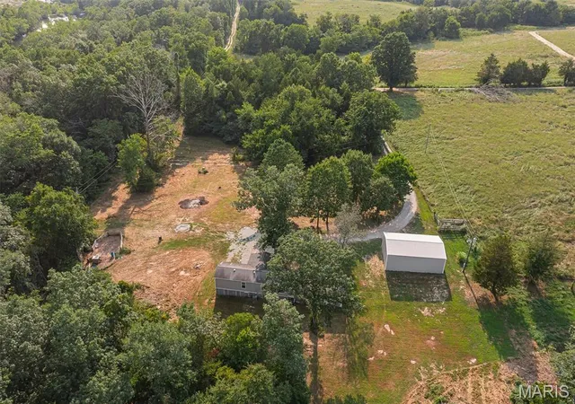 Photo 4 of Manufactured home for sale at 1101 Madison 9541, Fredericktown, MO 63645 | MLS# MIS26048964 | Listing updated on 2026-09-11