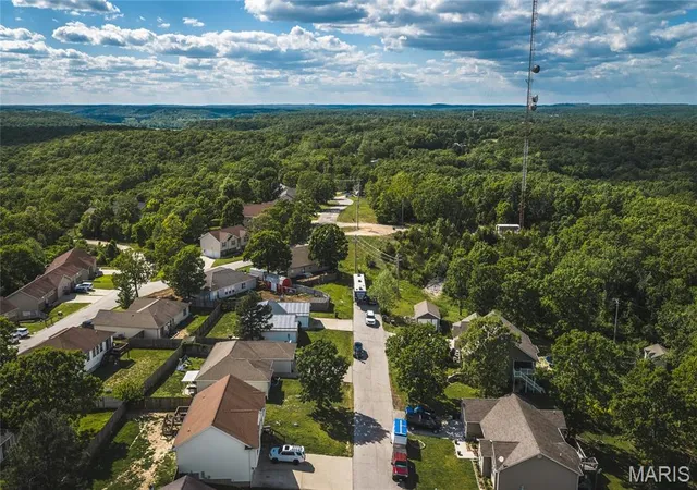 Photo 2 of Single family home for sale at 21723 Leonard Ln, Waynesville, MO 65583 | MLS# MIS26049011 | Listing updated on 2026-09-12