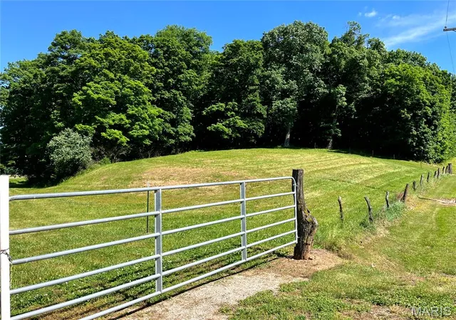 Photo 1 of Sale Pending at 4104 Acres M/l On Hwy H, Silex, MO 63379 | MLS# MIS26049046 | Listing updated on 2026-09-14