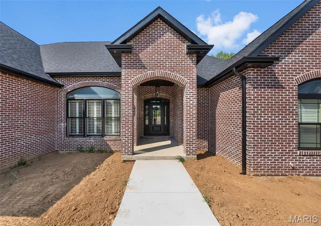 Photo 3 of Single family home for sale at 139 Kingfisher Ct, Cape Girardeau, MO 63701 | MLS# MIS26049239 | Listing updated on 2026-09-14