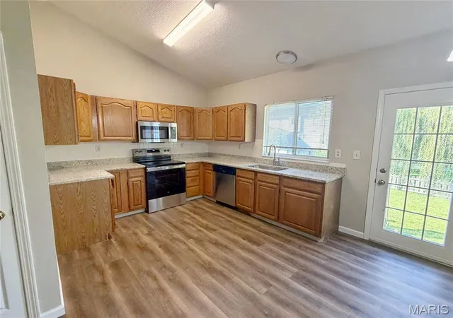 Photo 3 of Single family home for sale at 2744 Chapel View Dr, Florissant, MO 63031 | MLS# MIS26049342 | Listing updated on 2026-09-13