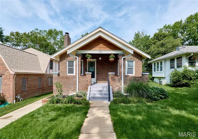 Photo 1 of Single family home for sale at 805 Leonard Dr, Saint Louis, MO 63119 | MLS# MIS26049600 | Listing updated on 2026-09-25