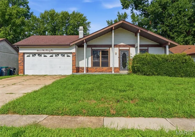 Single family home for sale at 11321 Aspen Woods Dr, Saint Louis, MO 63138 | MLS# MIS26049611