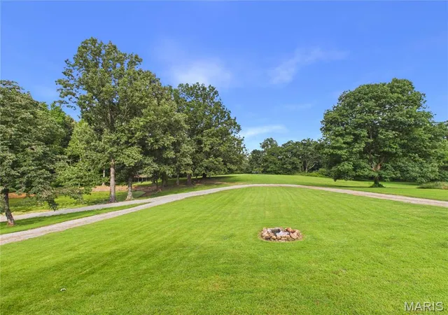 Photo 4 of Single family home for sale at 1098 County Road 304, Poplar Bluff, MO 63901 | MLS# MIS26049623 | Listing updated on 2026-09-15