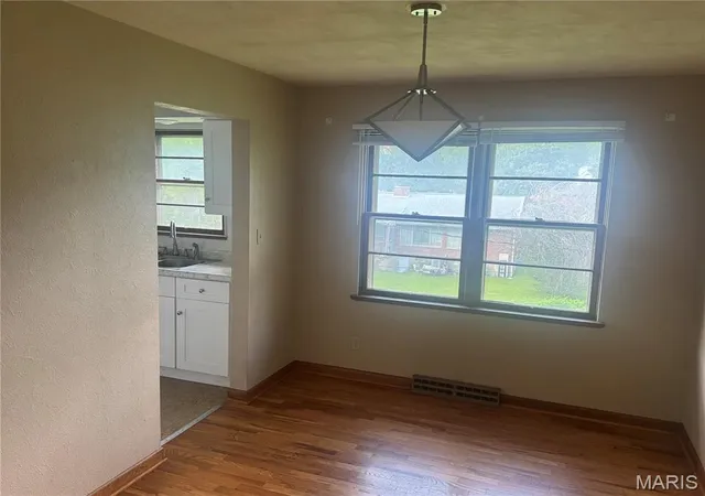 Photo 2 of Single family home for sale at 740 Watkins Dr, Cape Girardeau, MO 63701 | MLS# MIS26049775 | Listing updated on 2026-09-11