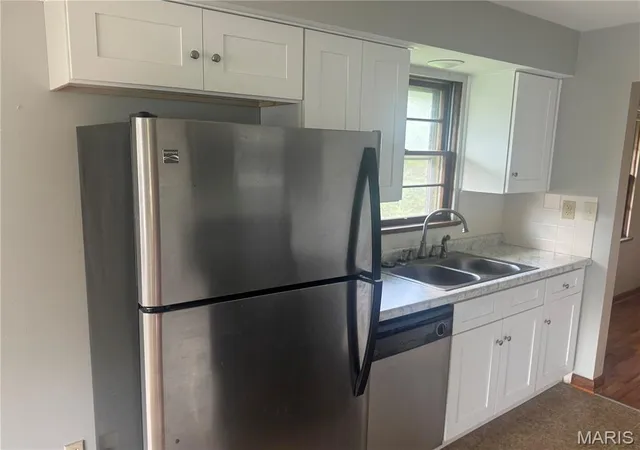 Photo 3 of Single family home for sale at 740 Watkins Dr, Cape Girardeau, MO 63701 | MLS# MIS26049775 | Listing updated on 2026-09-11