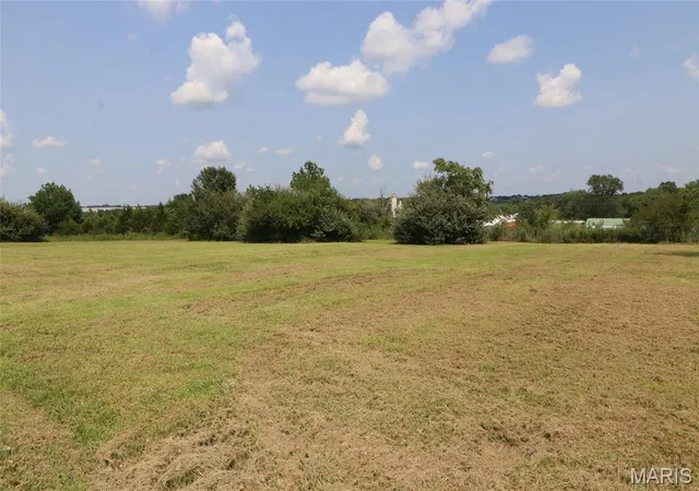 Photo 2 of Land for sale at Tbd Thatcher St, Fulton, MO 65251 | MLS# MIS26049799 | Listing updated on 2026-09-11