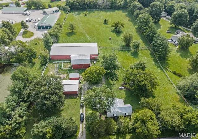 Photo 2 of Single family home for sale at 5842 Saxtown Rd, Millstadt, IL 62260 | MLS# MIS26049932 | Listing updated on 2026-09-11