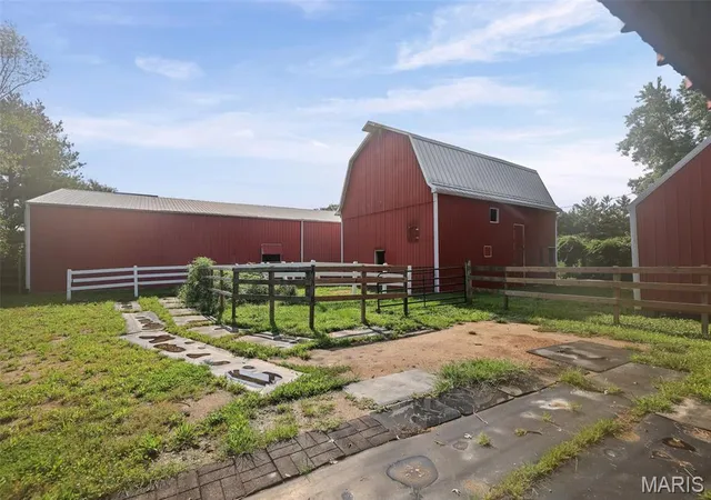 Photo 3 of Single family home for sale at 5842 Saxtown Rd, Millstadt, IL 62260 | MLS# MIS26049932 | Listing updated on 2026-09-11