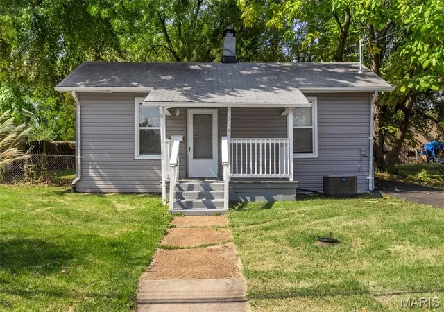 Photo 1 of Single family home for sale at 2345 Gaebler Ave, Saint Louis, MO 63114 | MLS# MIS26049963 | Listing updated on 2026-09-14