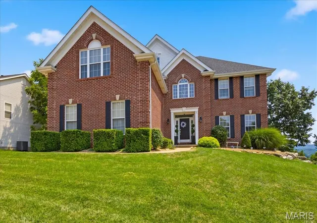 Photo 1 of Single family home for sale at 688 Meramec View Dr, Eureka, MO 63025 | MLS# MIS26050027 | Listing updated on 2026-09-09
