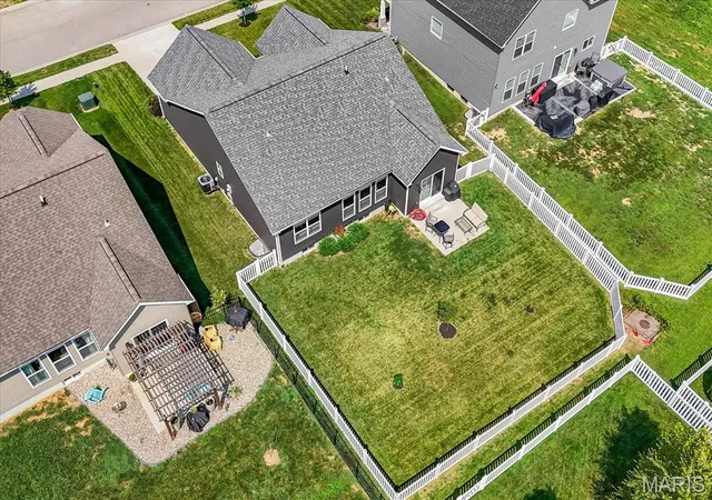 Single family home for sale at 3914 Narrow Leaf Ln, Belleville, IL 62226 | MLS# MIS26050056