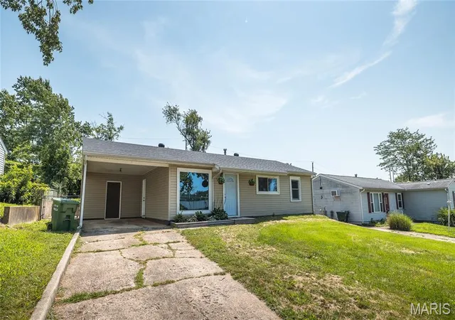Photo 1 of Single family home for sale at 3 Elmwood Dr, Rolla, MO 65401 | MLS# MIS26050072 | Listing updated on 2026-09-14