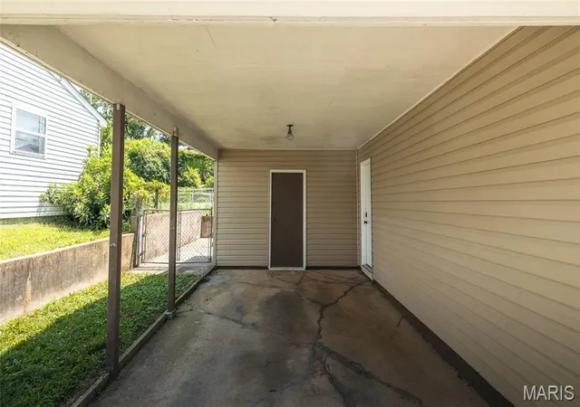 Photo 3 of Single family home for sale at 3 Elmwood Dr, Rolla, MO 65401 | MLS# MIS26050072 | Listing updated on 2026-09-14