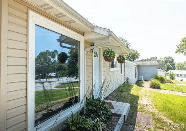 Photo 4 of Single family home for sale at 3 Elmwood Dr, Rolla, MO 65401 | MLS# MIS26050072 | Listing updated on 2026-09-14