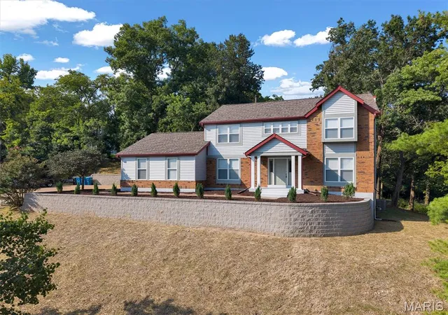 Photo 1 of Sale Pending at 5839 Brookstone Terrace Dr, Saint Louis, MO 63129 | MLS# MIS26050088 | Listing updated on 2026-10-07