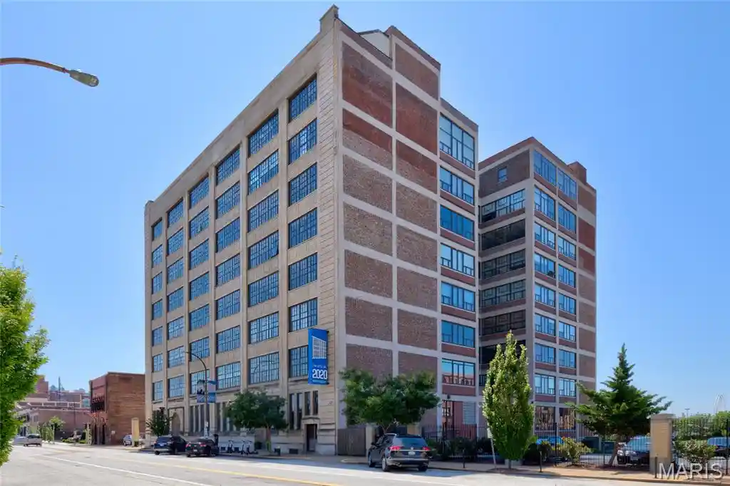 Listing Photo 2 - Condo for sale in 2020 Washington Ave located at 2020 Washington Ave, St. Louis, MO 63103 - Unit #405