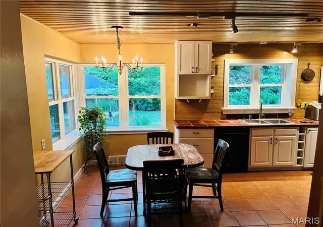 Photo 4 of Sale Pending at 1306 E 3Rd St, Washington, MO 63090 | MLS# MIS26050135 | Listing updated on 2026-09-10