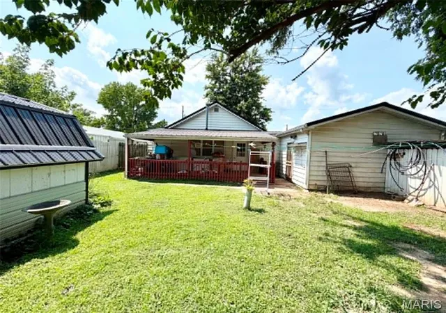Photo 2 of Single family home for sale at 501 Washington St, Hamburg, IL 62045 | MLS# MIS26050272 | Listing updated on 2026-09-10