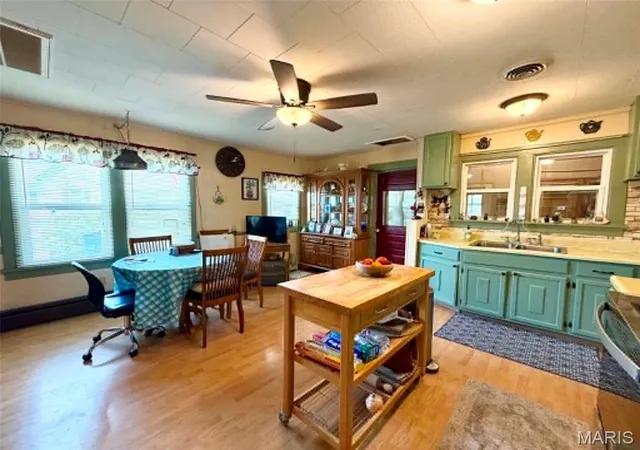 Photo 3 of Single family home for sale at 501 Washington St, Hamburg, IL 62045 | MLS# MIS26050272 | Listing updated on 2026-10-23