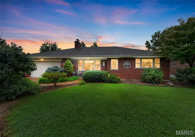 Photo 1 of Single family home for sale at 11838 Sunlind Dr, Saint Louis, MO 63127 | MLS# MIS26050372 | Listing updated on 2026-09-14