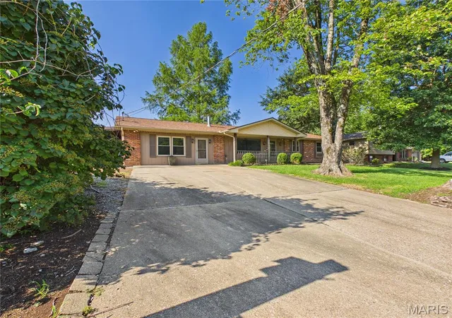Photo 4 of Single family home for sale at 2879 Hopper Rd, Cape Girardeau, MO 63701 | MLS# MIS26050396 | Listing updated on 2026-09-15
