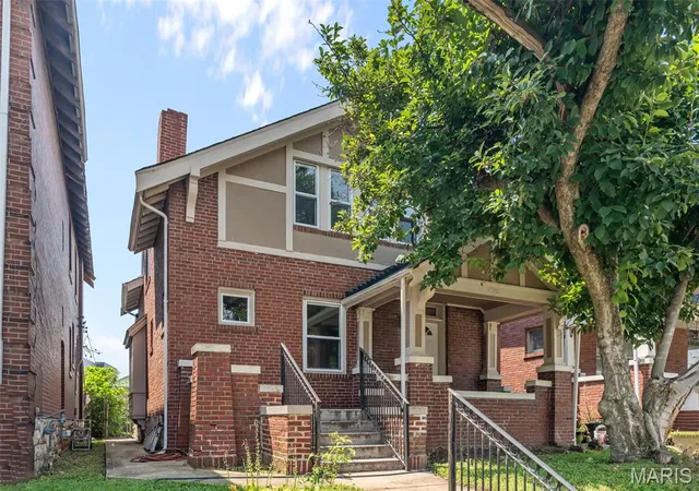 Single family home for sale at 5728 Waterman Blvd, Saint Louis, MO 63112 | MLS# MIS26050440