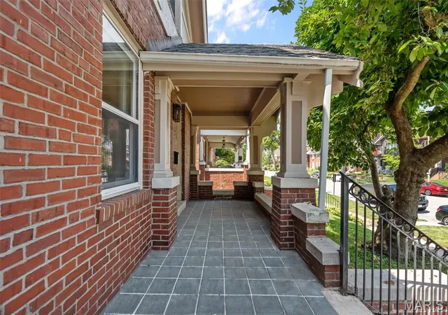 Photo 2 of Single family home for sale at 5728 Waterman Blvd, Saint Louis, MO 63112 | MLS# MIS26050440 | Listing updated on 2026-09-11