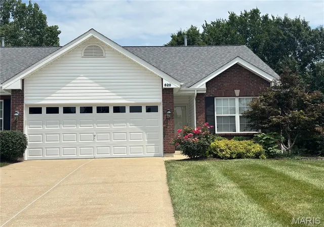 Photo 1 of Sale Pending at 620 Grayhawk Cir, Wentzville, MO 63385 | MLS# MIS26050456 | Listing updated on 2026-09-28
