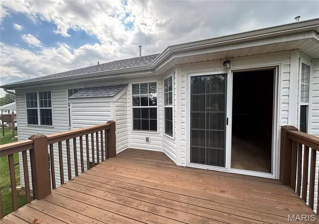 Photo 2 of Sale Pending at 620 Grayhawk Cir, Wentzville, MO 63385 | MLS# MIS26050456 | Listing updated on 2026-09-28
